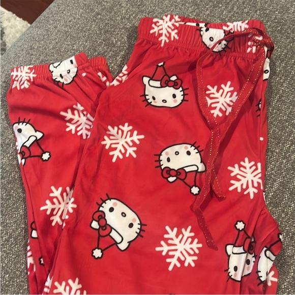 One small Left Firm Price Hello Kitty Christmas Sleepwear - Picture 2 of 2
